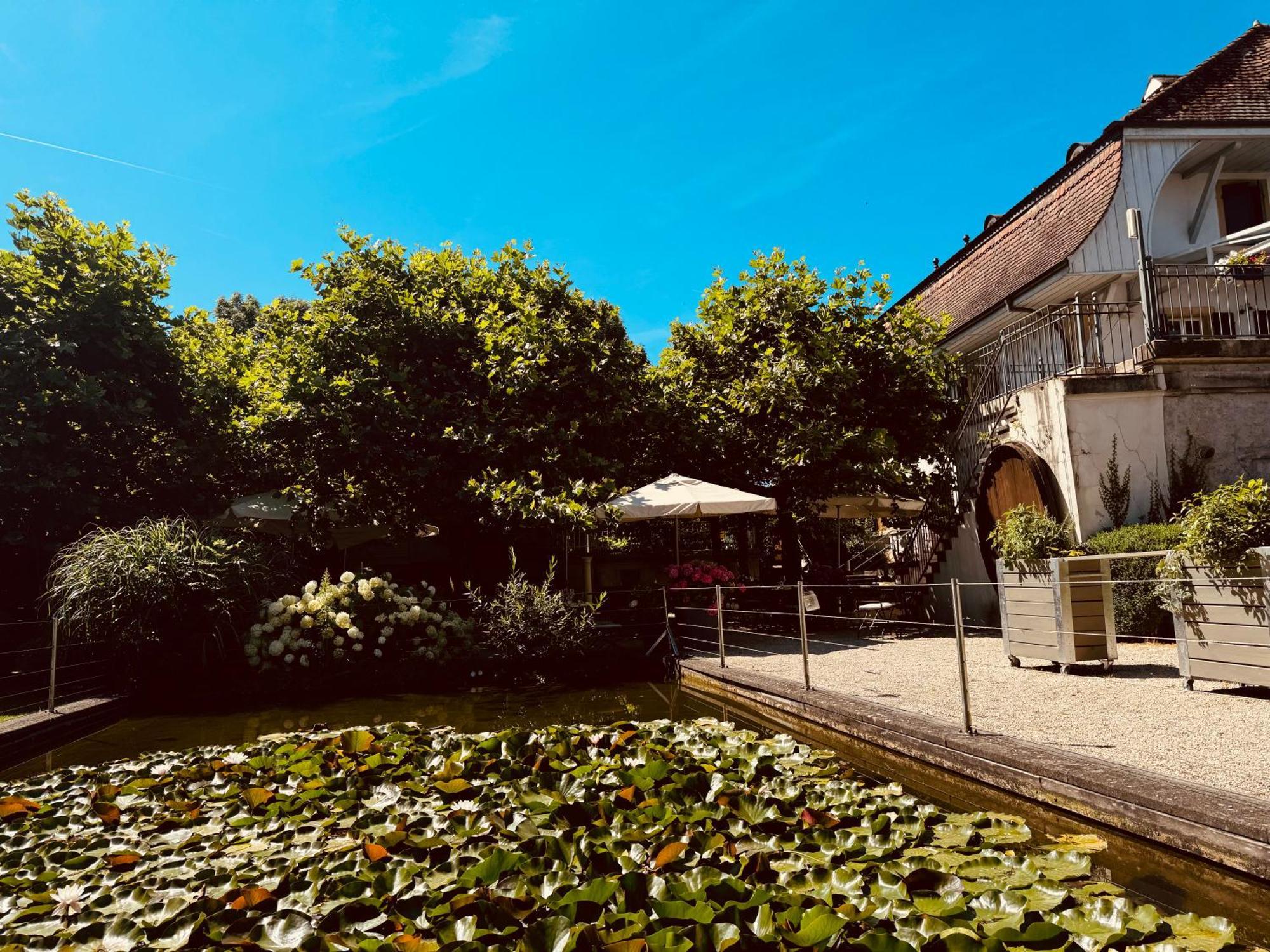 Romantik Hotel de L'Ours Sugiez Exterior foto